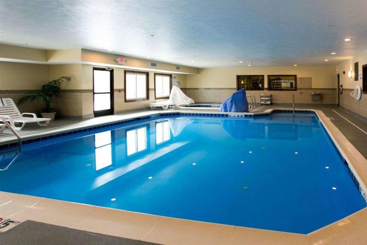 Comfort Suites Benton Harbor - St Joseph מראה חיצוני תמונה