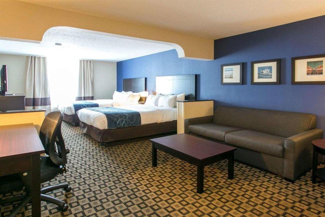 Comfort Suites Benton Harbor - St Joseph מראה חיצוני תמונה