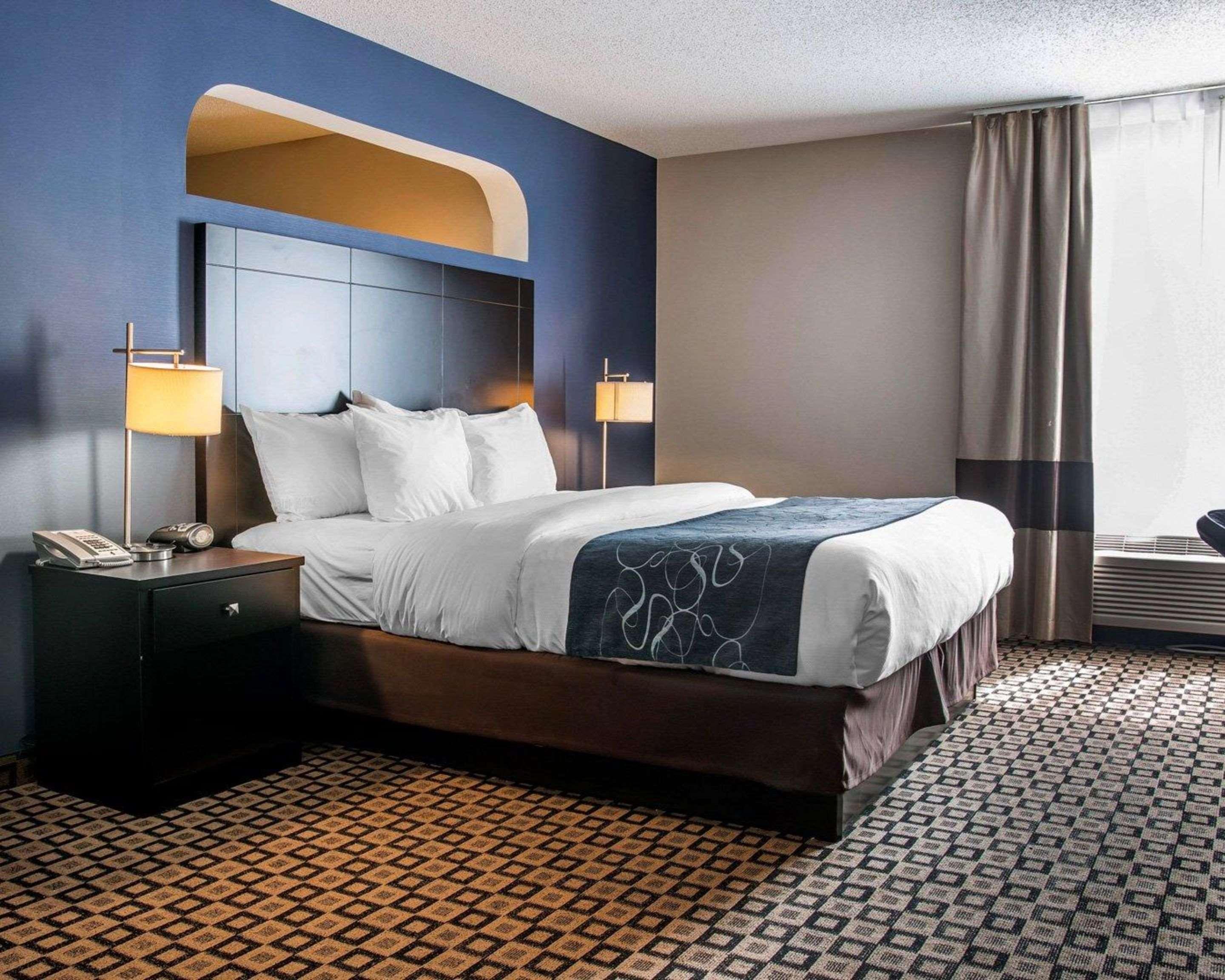 Comfort Suites Benton Harbor - St Joseph מראה חיצוני תמונה