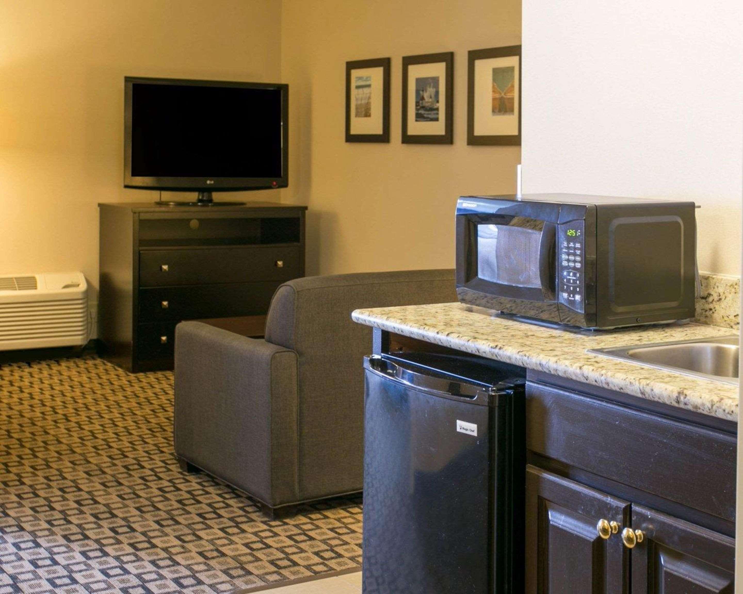 Comfort Suites Benton Harbor - St Joseph מראה חיצוני תמונה