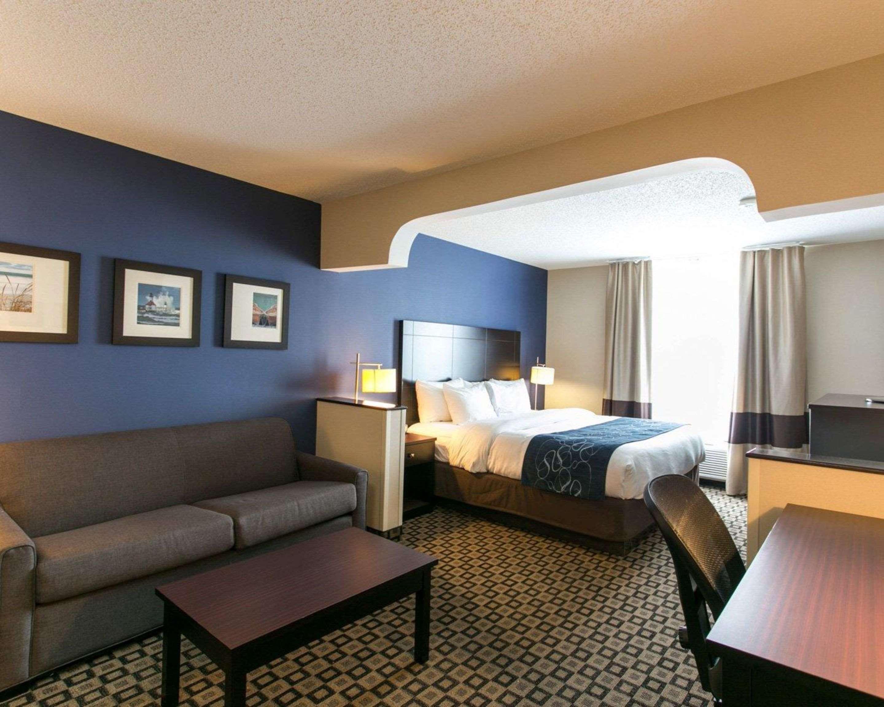 Comfort Suites Benton Harbor - St Joseph מראה חיצוני תמונה