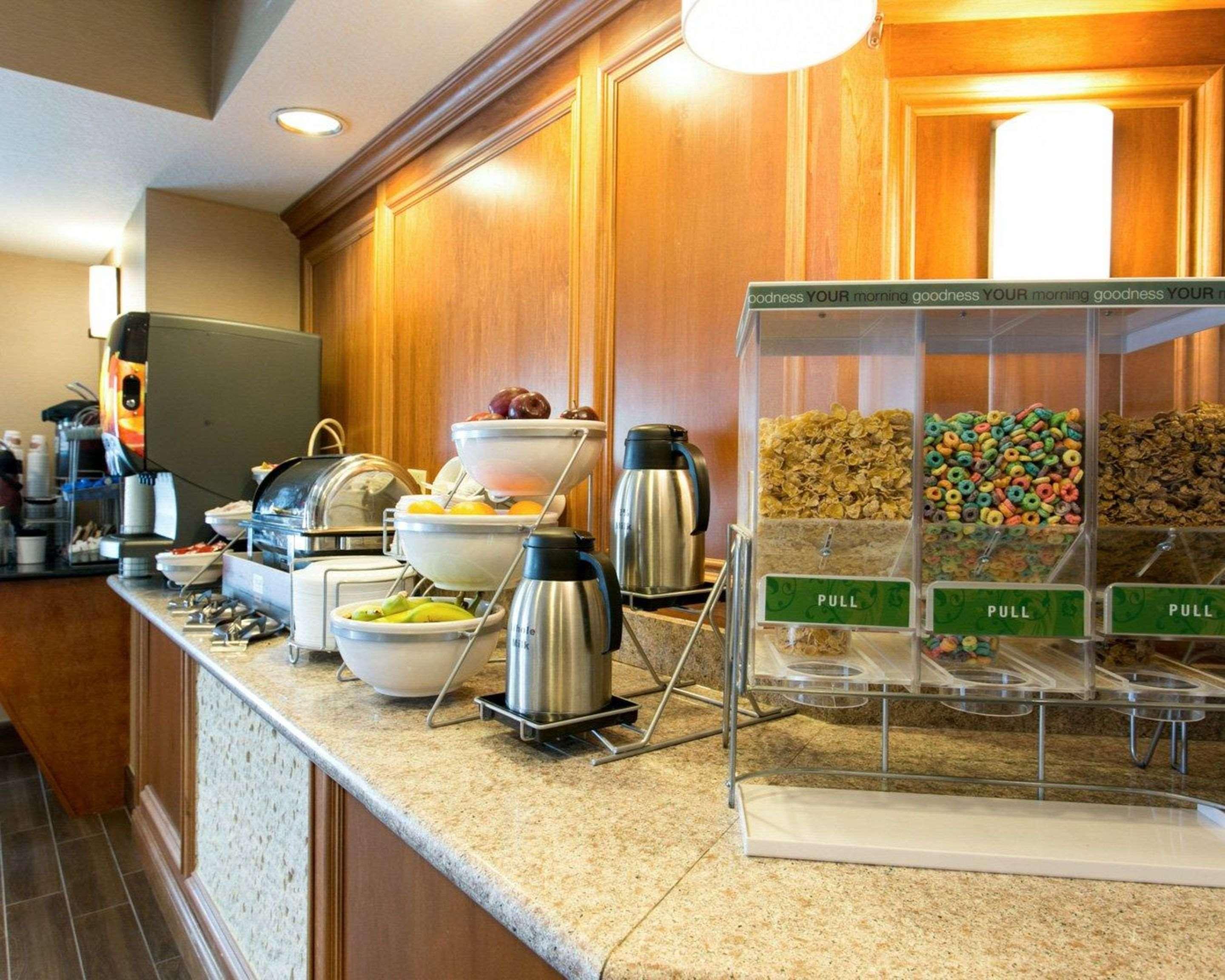 Comfort Suites Benton Harbor - St Joseph מראה חיצוני תמונה