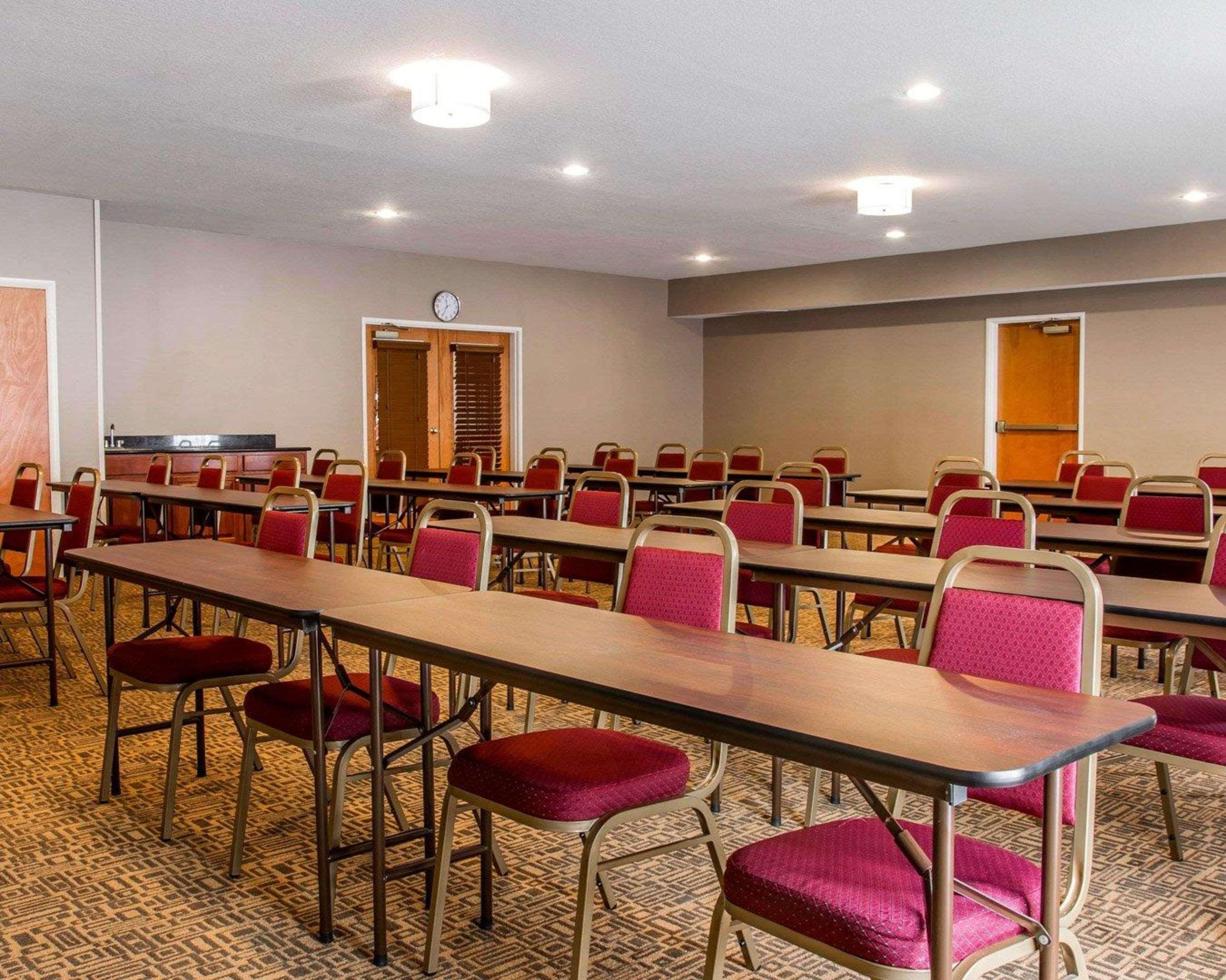 Comfort Suites Benton Harbor - St Joseph מראה חיצוני תמונה