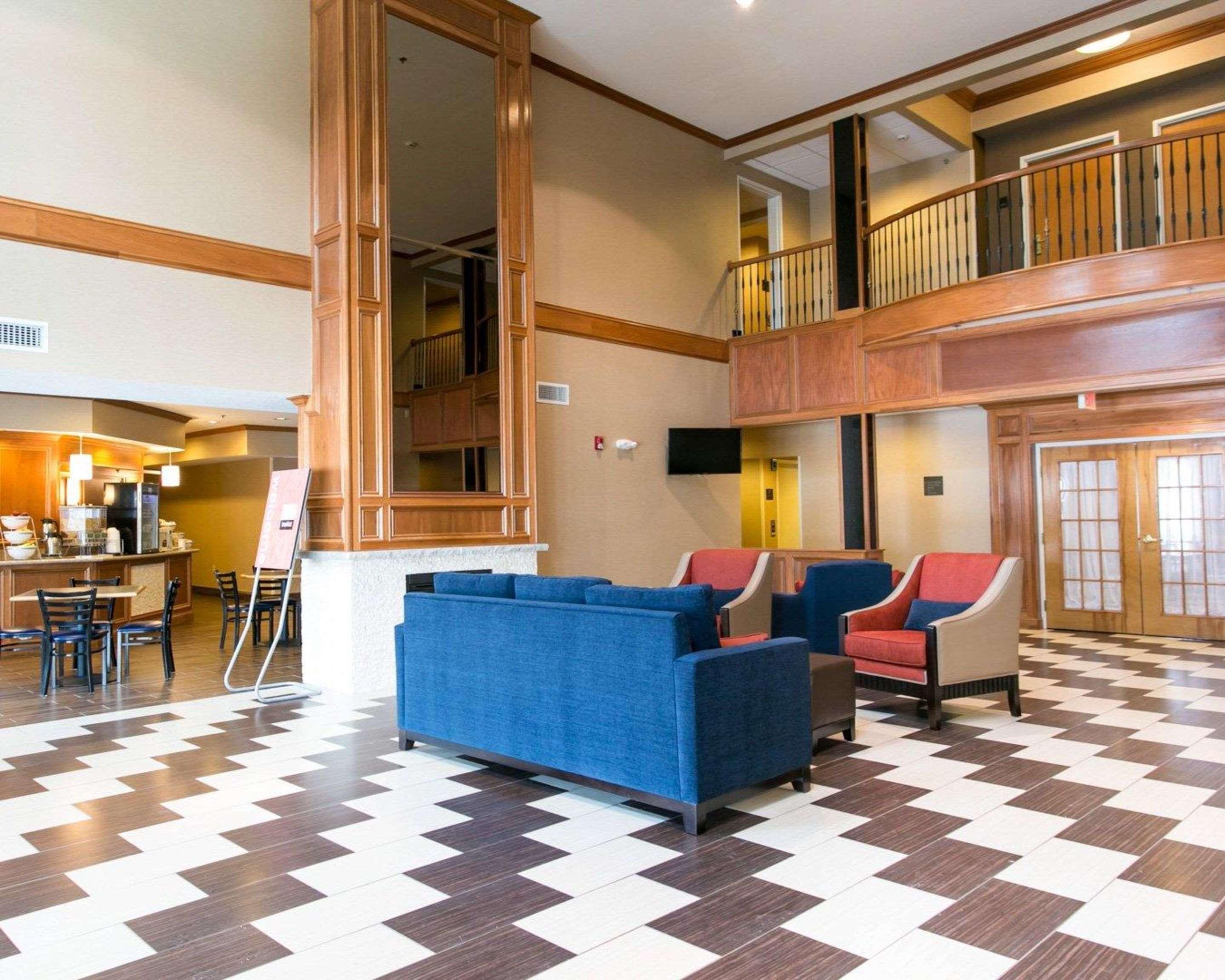 Comfort Suites Benton Harbor - St Joseph מראה חיצוני תמונה