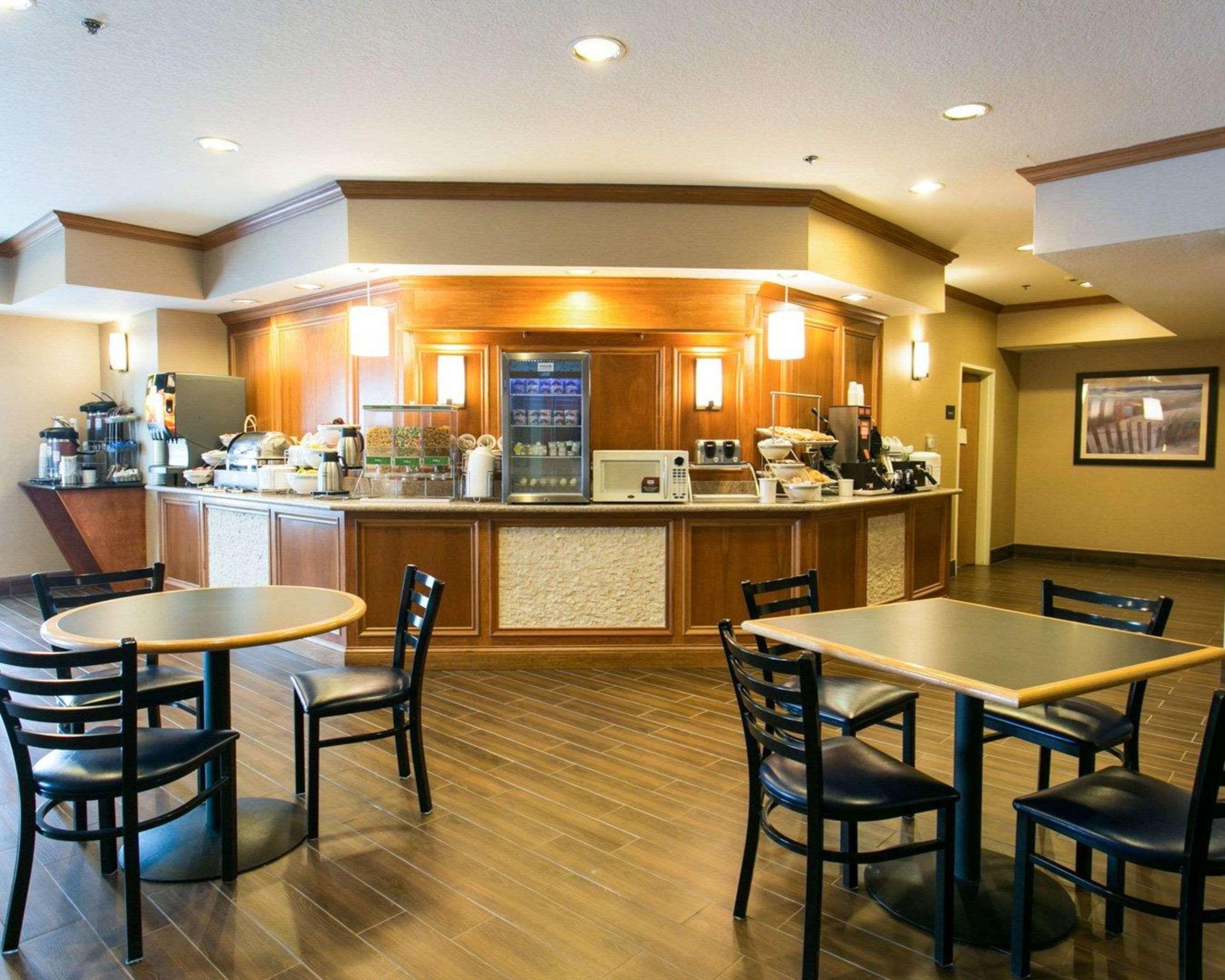 Comfort Suites Benton Harbor - St Joseph מראה חיצוני תמונה