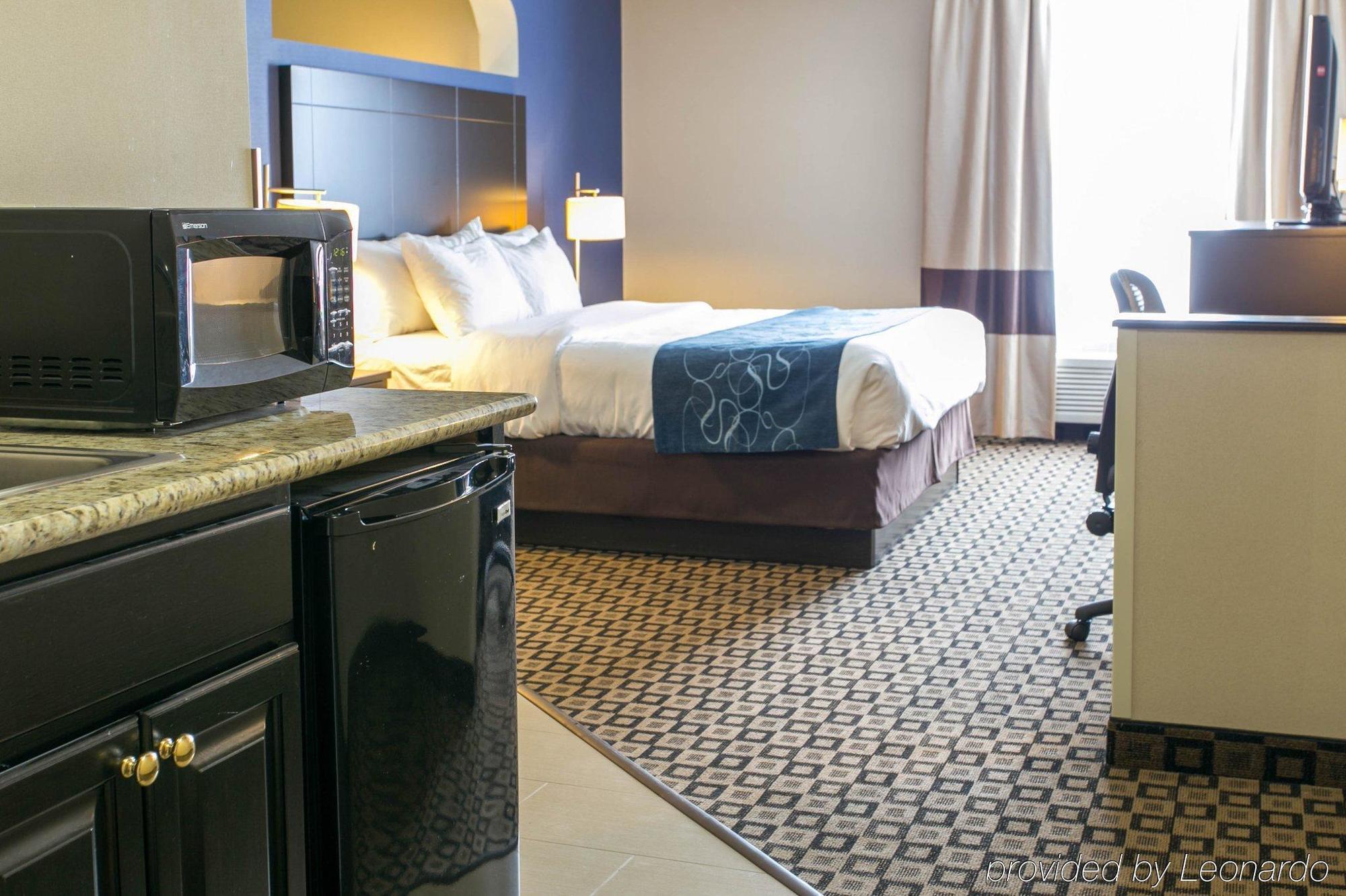 Comfort Suites Benton Harbor - St Joseph מראה חיצוני תמונה