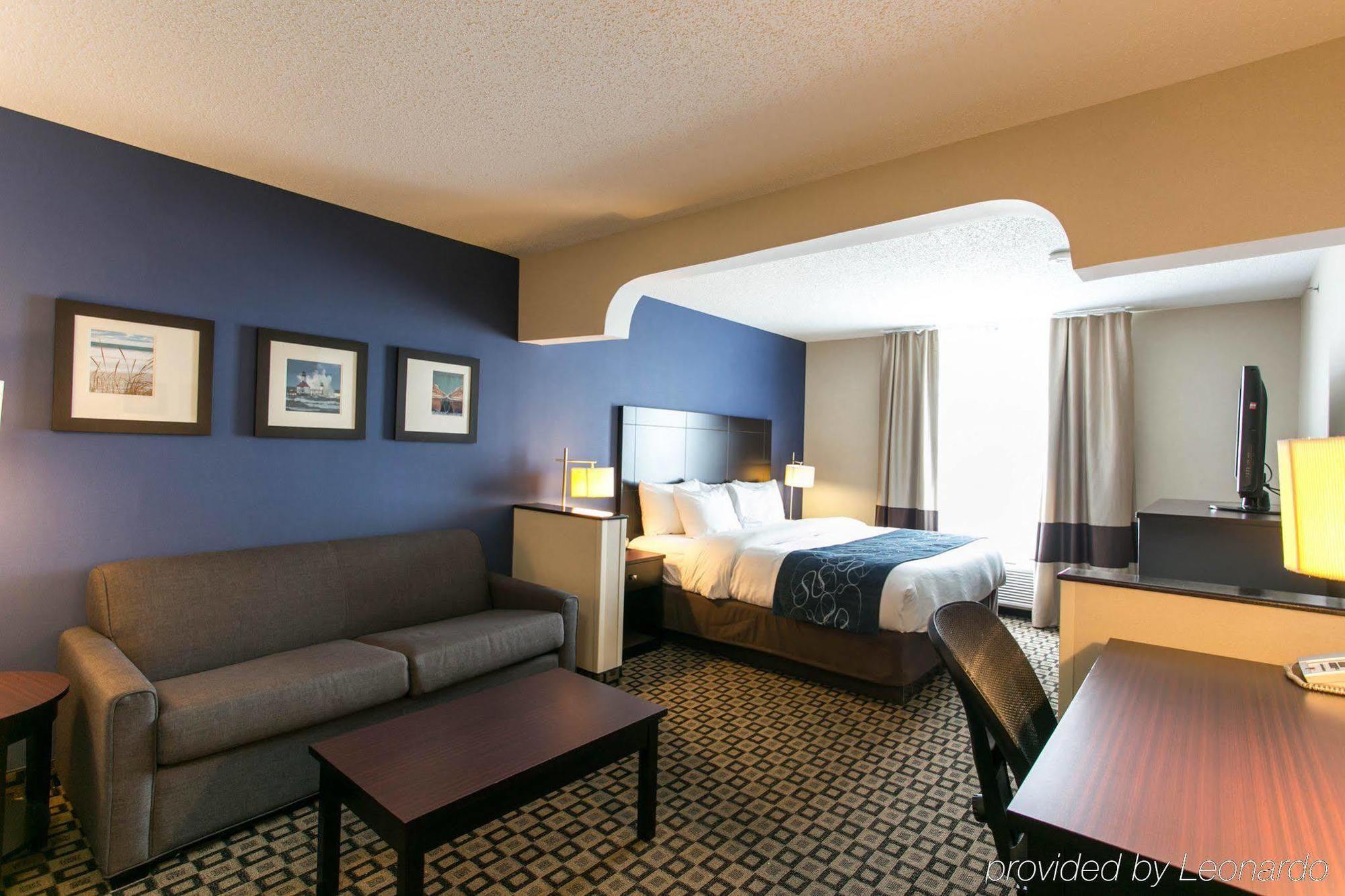 Comfort Suites Benton Harbor - St Joseph מראה חיצוני תמונה