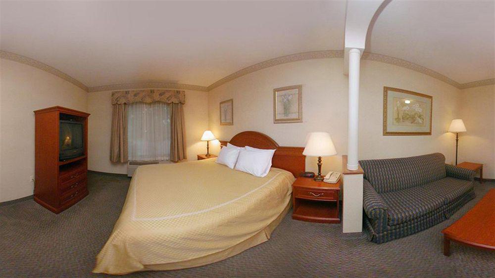 Comfort Suites Benton Harbor - St Joseph מראה חיצוני תמונה